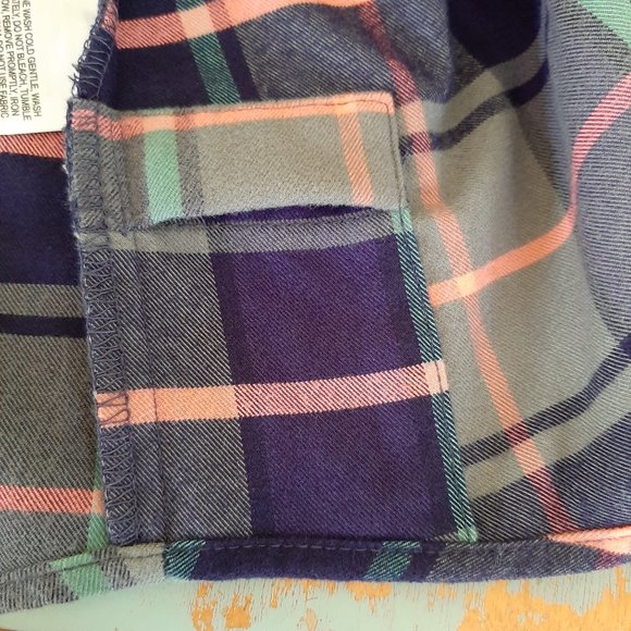 Columbia Flannel Plaid Shacket Shirt - Picture 6 of 10